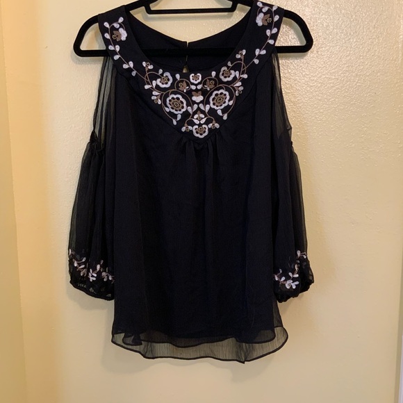 White House Black Market Tops - White House Black Market black blouse size large